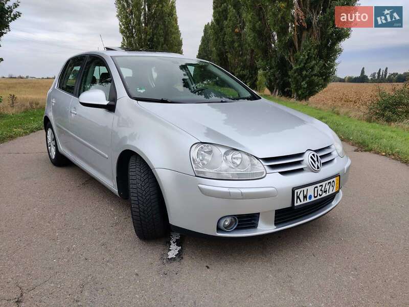 Хэтчбек Volkswagen Golf 2008 в Нежине