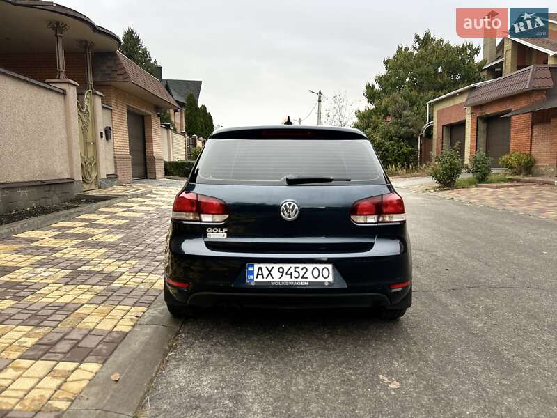 Хэтчбек Volkswagen Golf 2012 в Харькове