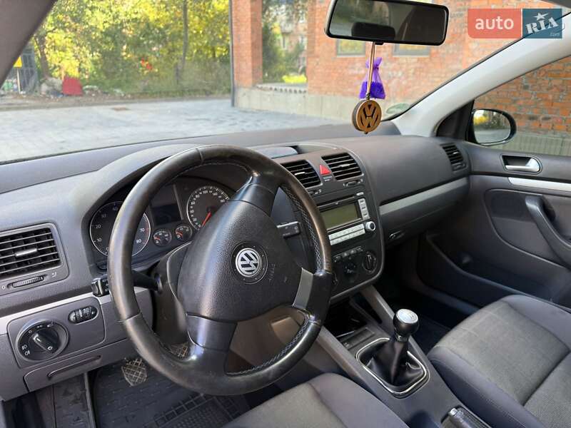 Хэтчбек Volkswagen Golf 2007 в Хмельницком