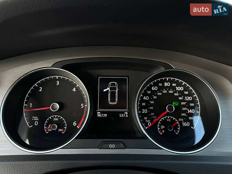 Універсал Volkswagen Golf 2015 в Дніпрі