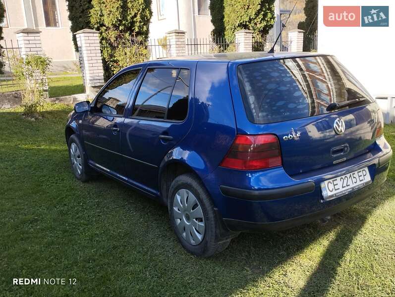 Хэтчбек Volkswagen Golf 2001 в Кутах