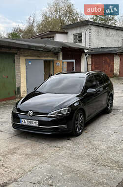 Универсал Volkswagen Golf 2018 в Киеве