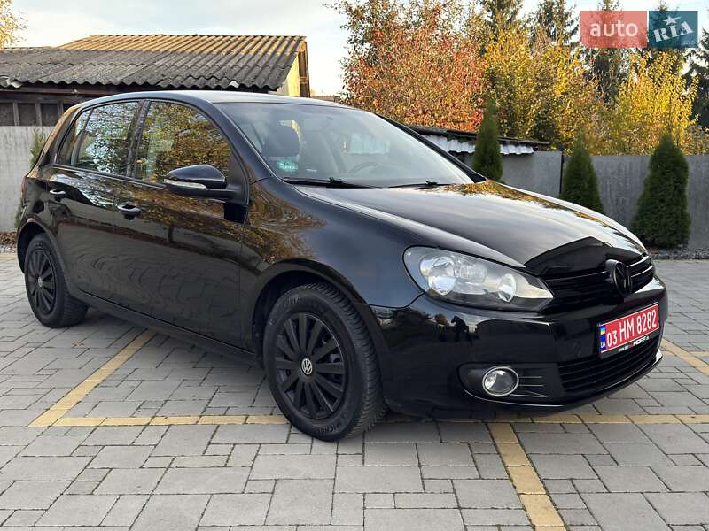 Хэтчбек Volkswagen Golf 2009 в Нововолынске