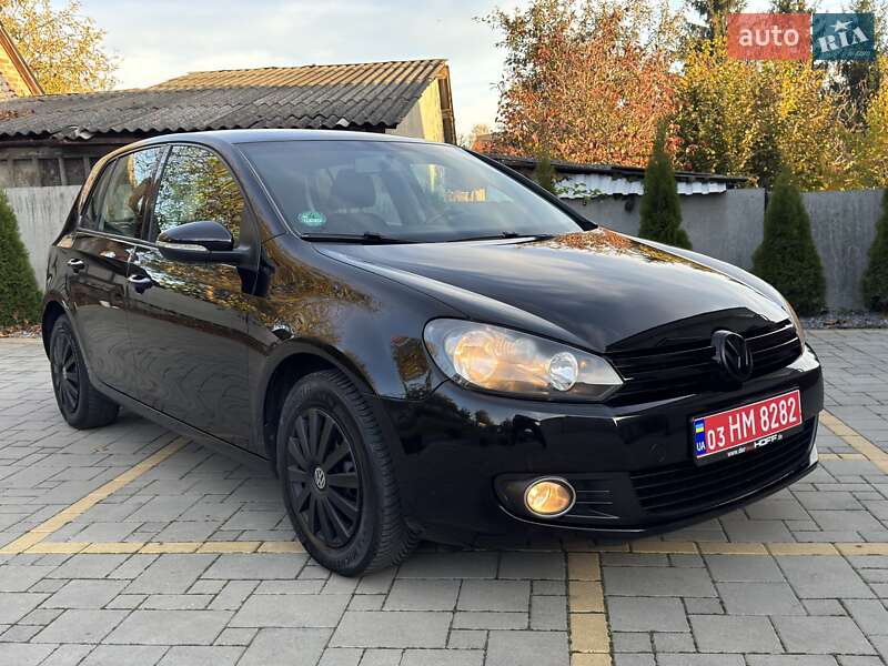 Хэтчбек Volkswagen Golf 2009 в Нововолынске