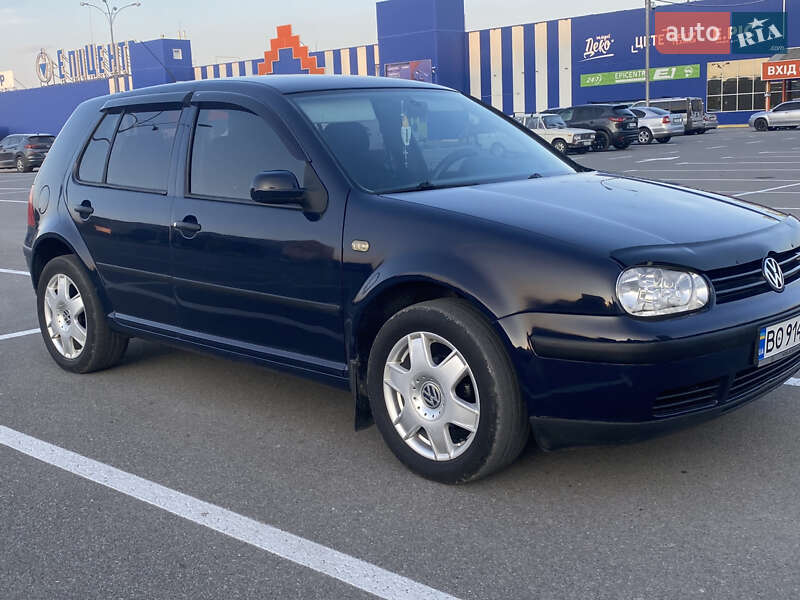 Хэтчбек Volkswagen Golf 2003 в Каменец-Подольском