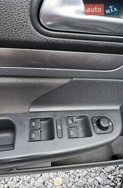Хэтчбек Volkswagen Golf 2005 в  фото 7 Хэтчбек Volkswagen Golf 2005 в