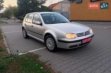 Хэтчбек Volkswagen Golf 2002 в Запорожье