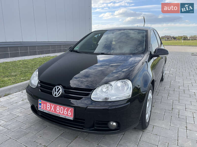 Хетчбек Volkswagen Golf 2008 в Рівному