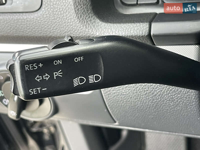 Хетчбек Volkswagen Golf 2008 в Рівному