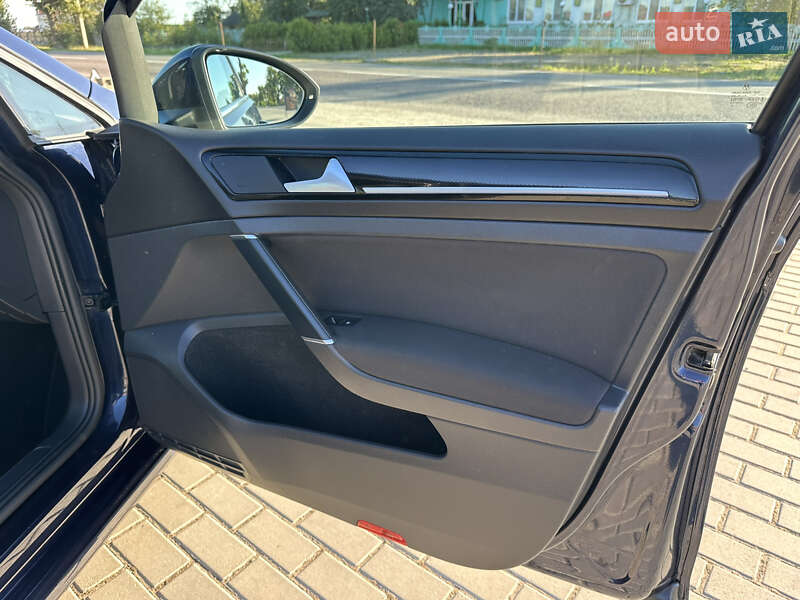 Универсал Volkswagen Golf 2016 в Лопатине фото 36 Универсал Volkswagen Golf 2016 в Лопатине