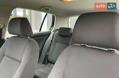 Хэтчбек Volkswagen Golf 2008 в 