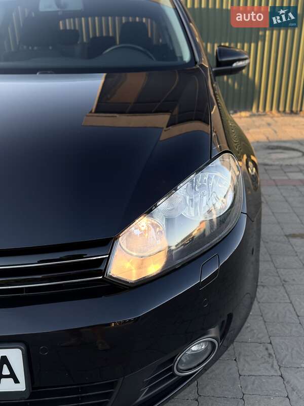 Хетчбек Volkswagen Golf 2010 в Мукачевому