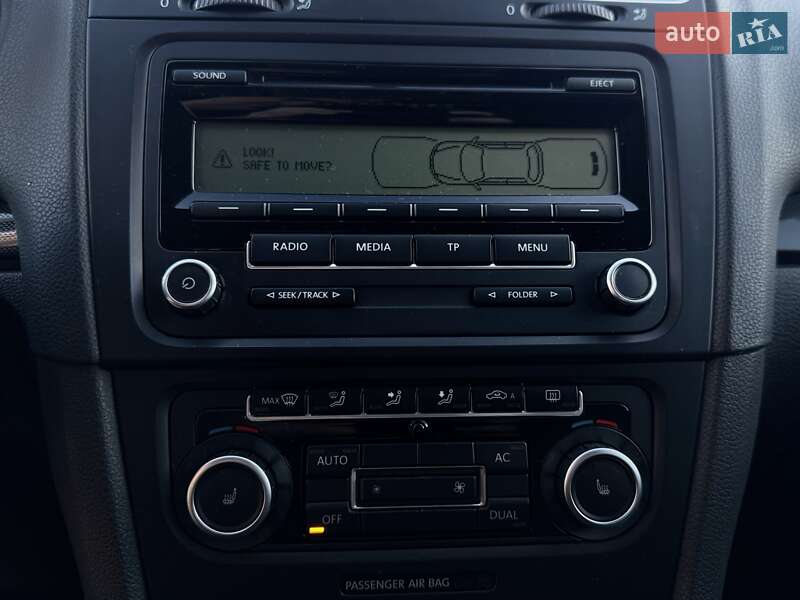 Хетчбек Volkswagen Golf 2010 в Мукачевому