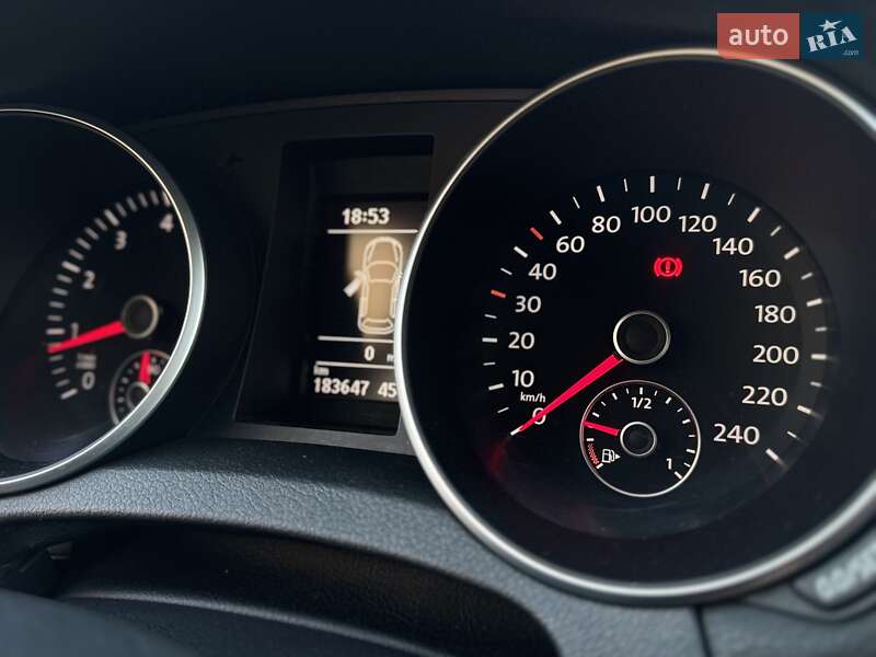 Хетчбек Volkswagen Golf 2010 в Мукачевому