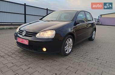 Хэтчбек Volkswagen Golf 2006 в Луцке