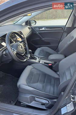 Универсал Volkswagen Golf 2018 в 