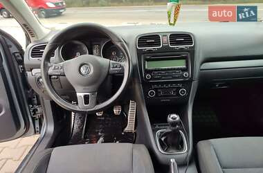 Универсал Volkswagen Golf 2011 в Черновцах
