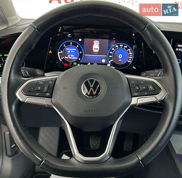 Універсал Volkswagen Golf 2020 в Львові