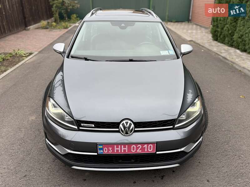 Універсал Volkswagen Golf 2016 в Києві