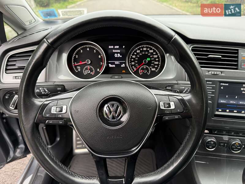 Універсал Volkswagen Golf 2016 в Києві