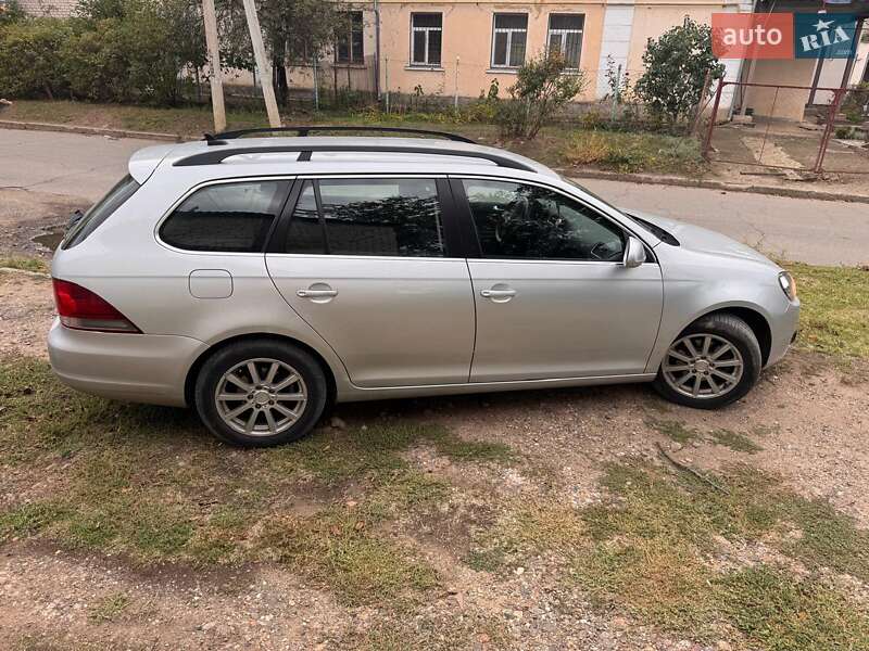 Универсал Volkswagen Golf 2009 в Николаеве