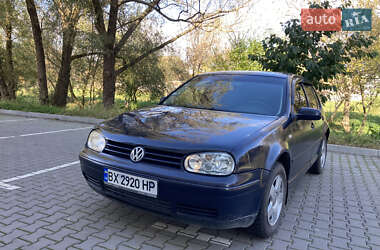 Хэтчбек Volkswagen Golf 2002 в Хмельницком