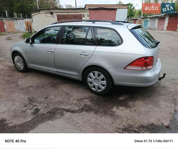 Универсал Volkswagen Golf 2008 в Чернигове