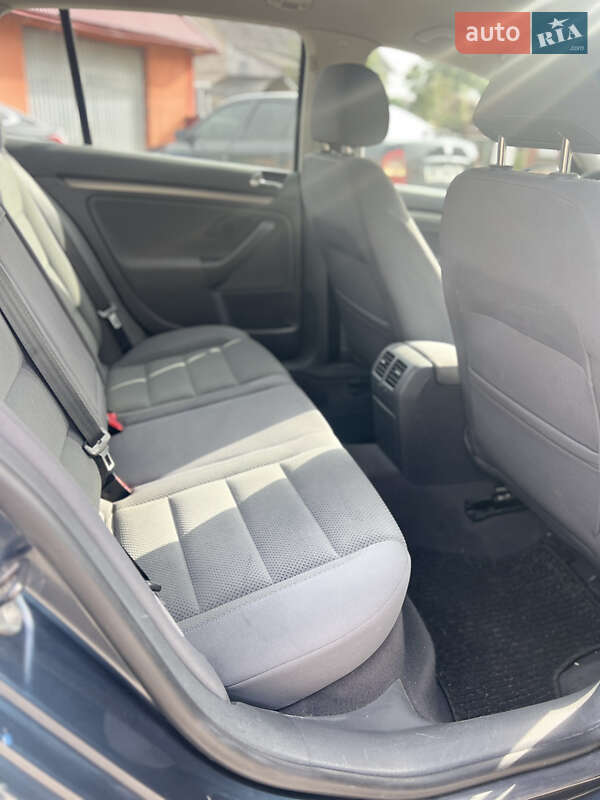Хэтчбек Volkswagen Golf 2004 в Львове фото 8 Хэтчбек Volkswagen Golf 2004 в Львове