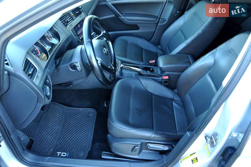 Универсал Volkswagen Golf 2015 в Львове