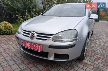 Хэтчбек Volkswagen Golf 2004 в Ровно