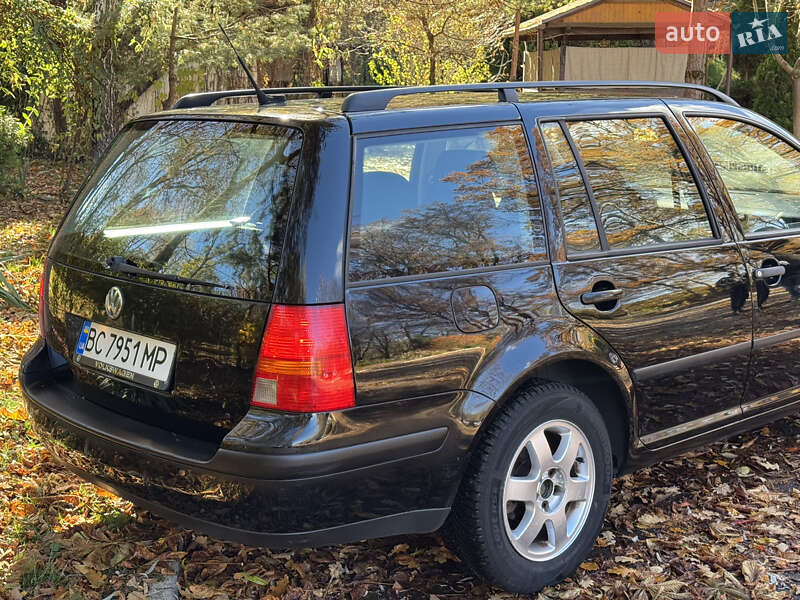 Універсал Volkswagen Golf 2005 в Дрогобичі