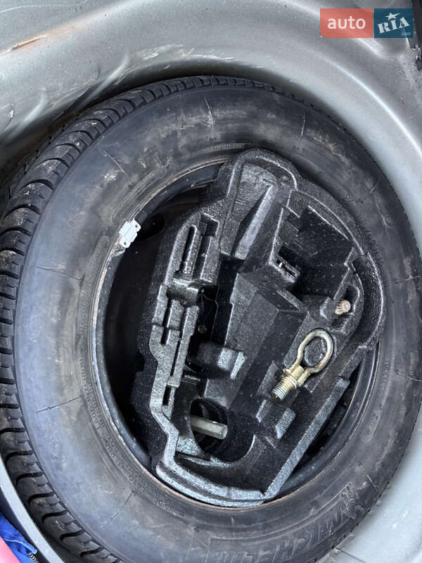 Універсал Volkswagen Golf 2005 в Дрогобичі