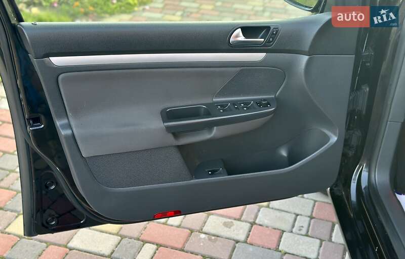 Хэтчбек Volkswagen Golf 2008 в Владимирце фото 17 Хэтчбек Volkswagen Golf 2008 в Владимирце