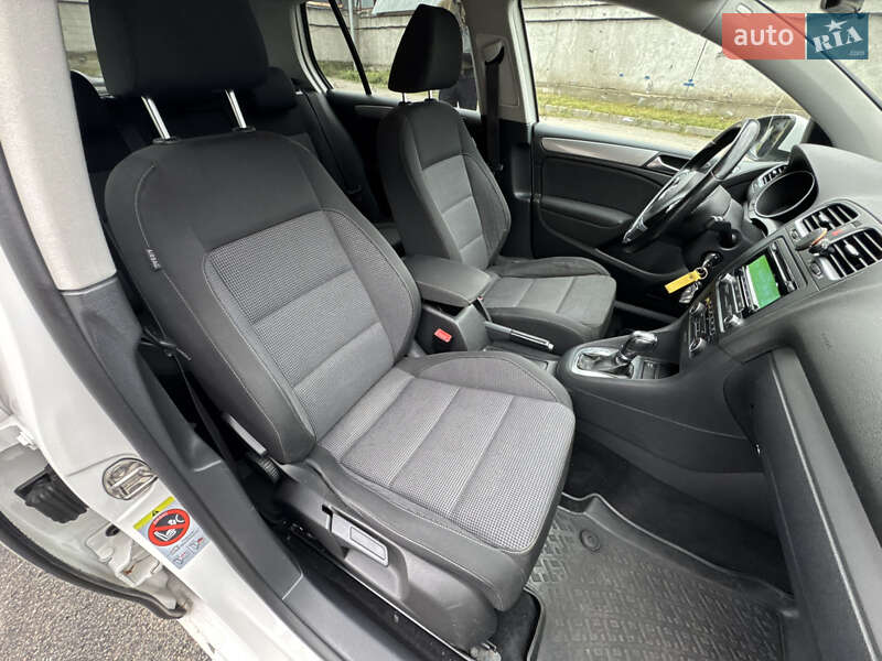 Хэтчбек Volkswagen Golf 2012 в Киеве фото 33 Хэтчбек Volkswagen Golf 2012 в Киеве