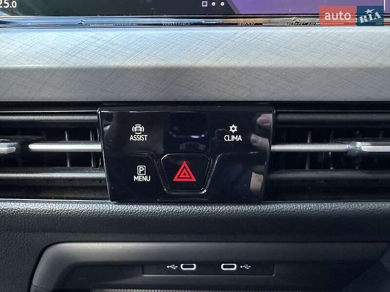 Универсал Volkswagen Golf 2022 в Стрые