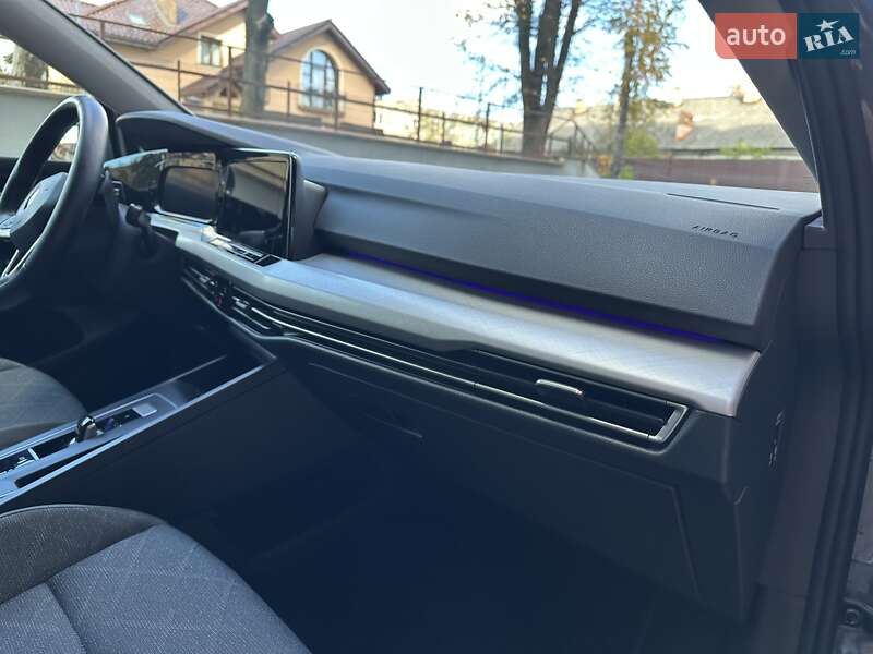 Универсал Volkswagen Golf 2022 в Стрые