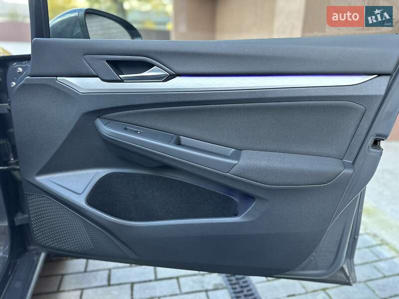 Универсал Volkswagen Golf 2022 в Стрые