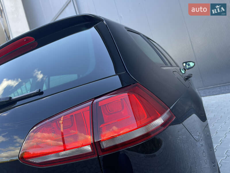 Универсал Volkswagen Golf 2014 в Львове