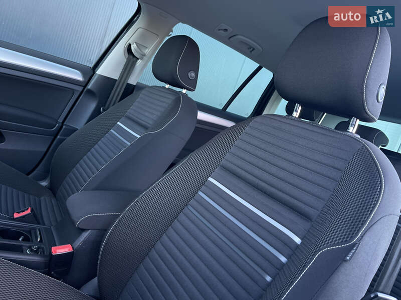 Универсал Volkswagen Golf 2014 в Львове