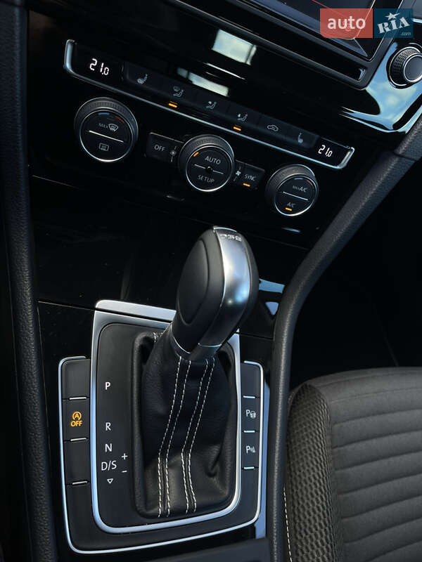 Универсал Volkswagen Golf 2014 в Львове