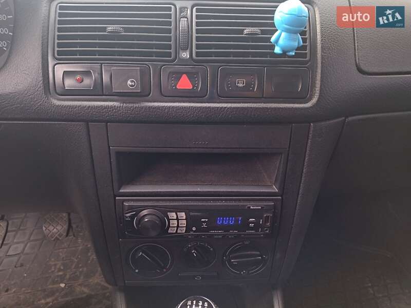 Хэтчбек Volkswagen Golf 1998 в Ивано-Франковске