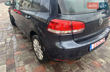 Хэтчбек Volkswagen Golf 2010 в 