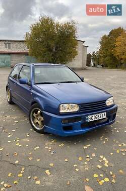 Хэтчбек Volkswagen Golf 1992 в Вараше