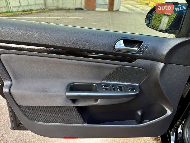 Универсал Volkswagen Golf 2011 в Ровно фото 16 Универсал Volkswagen Golf 2011 в Ровно