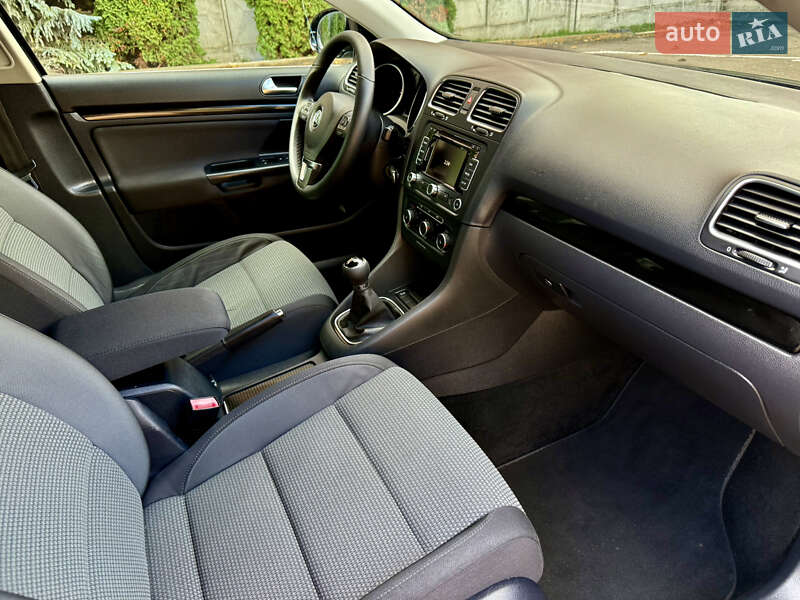 Универсал Volkswagen Golf 2011 в Ровно фото 26 Универсал Volkswagen Golf 2011 в Ровно