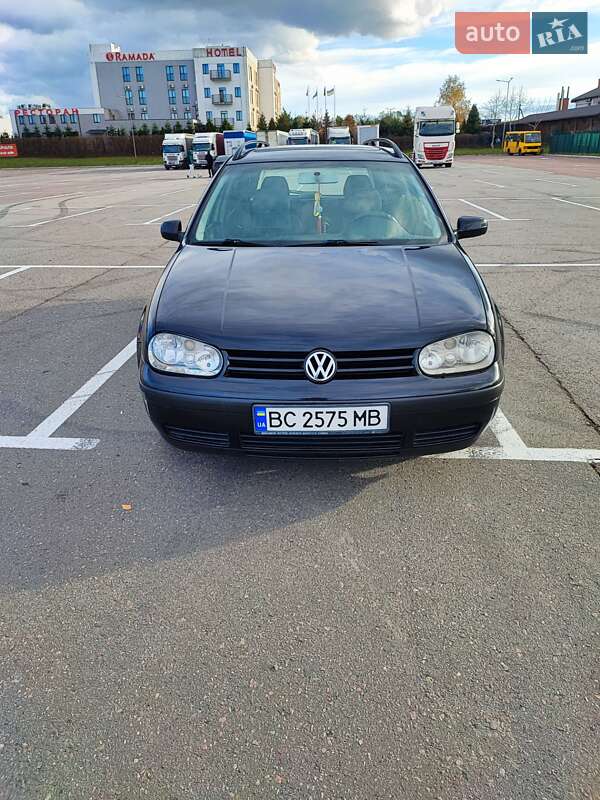 Універсал Volkswagen Golf 2000 в Львові