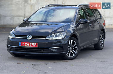 Универсал Volkswagen Golf 2019 в Ровно