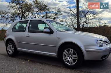 Хетчбек Volkswagen Golf 2002 в Тернополі