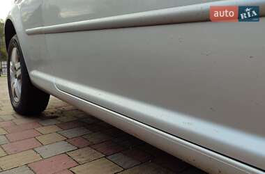 Хэтчбек Volkswagen Golf 2002 в  фото 23 Хэтчбек Volkswagen Golf 2002 в