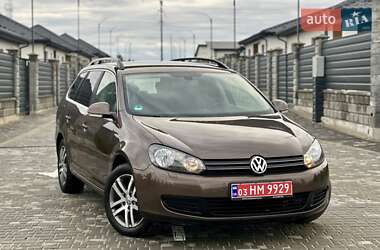 Универсал Volkswagen Golf 2013 в Вараше
